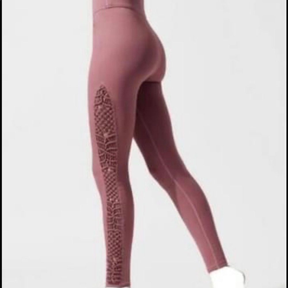 NWOT Carbon 38 Tanjung Macrame leggings size Small